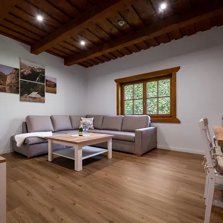 Aparthotel Oravska Drevenica *